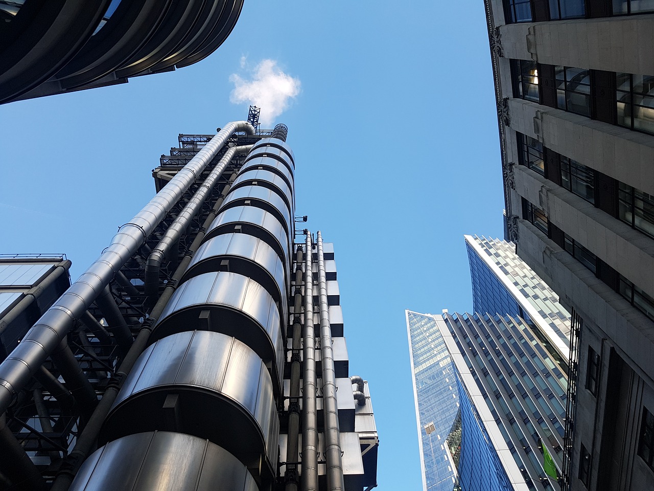 東莞濱海灣新區(qū)，藍(lán)色經(jīng)濟(jì)新引擎蓬勃發(fā)展